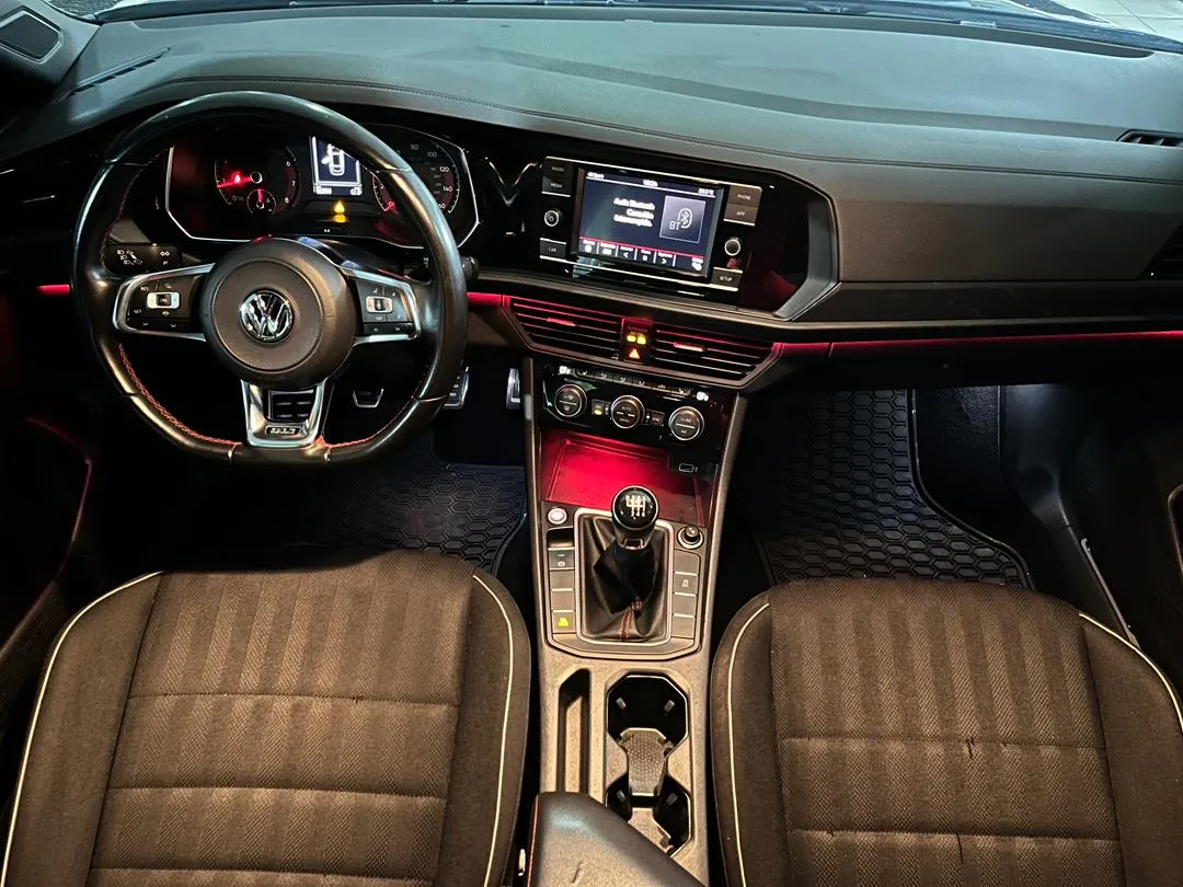 Volkswagen Jetta GLI 2019 Gris Caracas