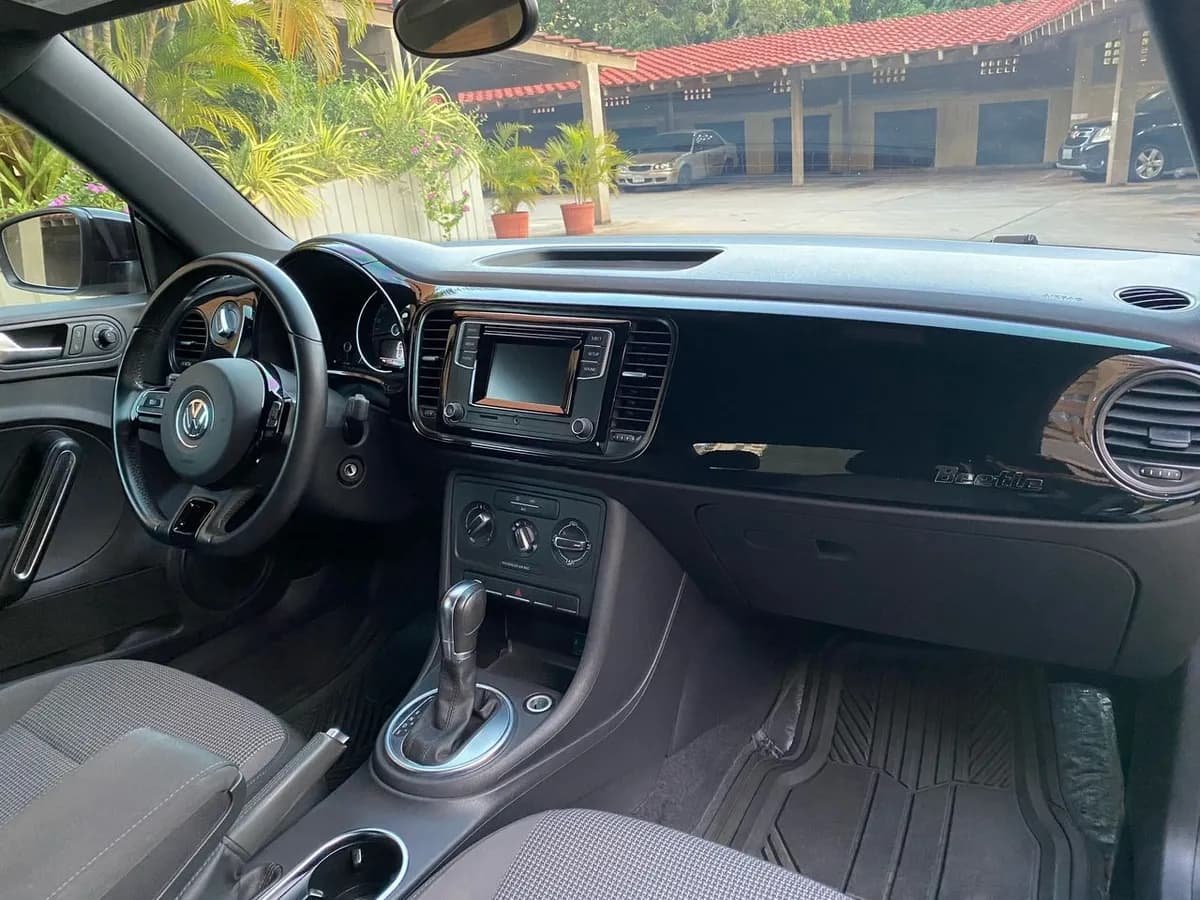 Volkswagen New Beetle Automático 2019 Negro