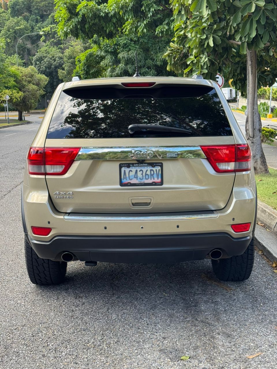 Jeep Grand Cherokee 2011 Dorado Caracas