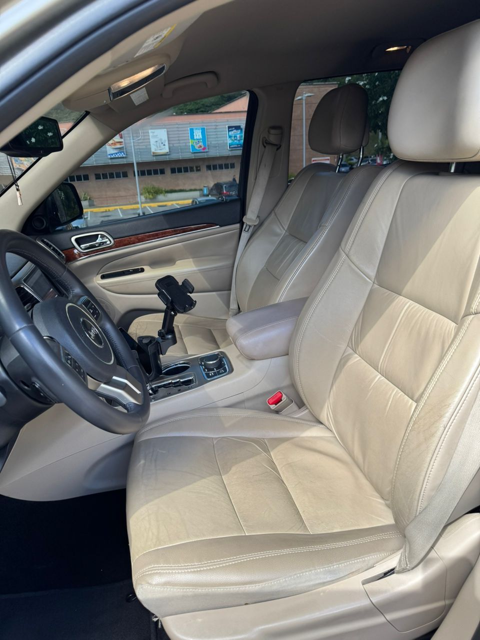 Jeep Grand Cherokee 2011 Dorado Caracas