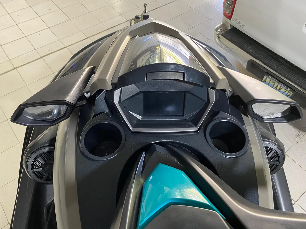 Yamaha FX1800-Y 2023 Gris Caracas