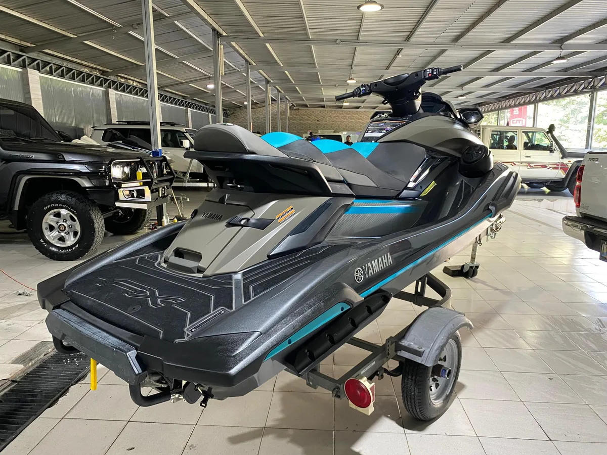 Yamaha FX1800-Y 2023 Gris Caracas