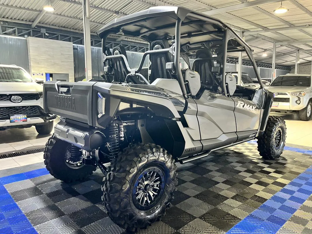 Yamaha R-MAX Wolverine 1000 2025 Negro Caracas