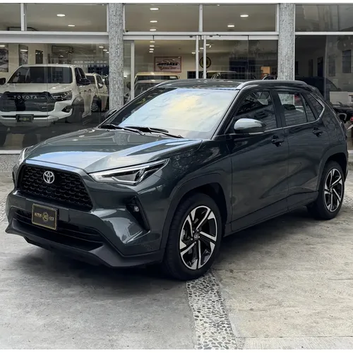 Toyota Yaris 2024 Verde Caracas