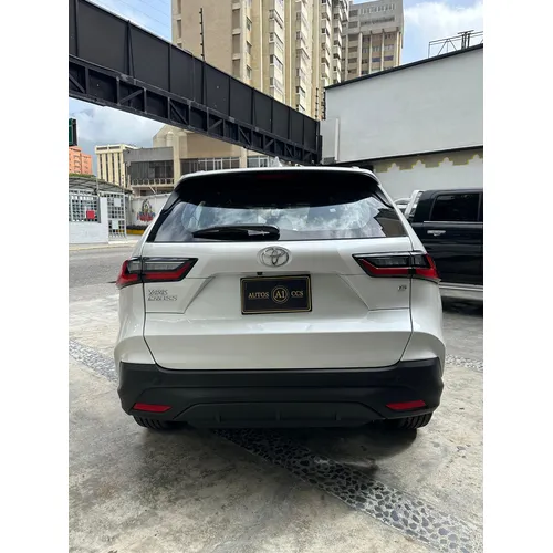 Toyota Yaris Cross 2025 Blanco Caracas