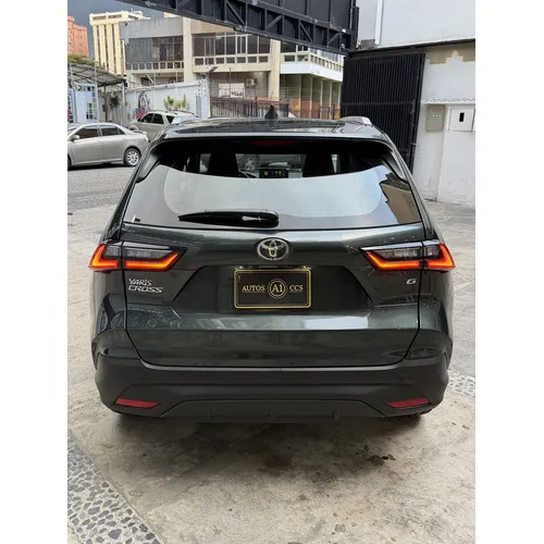 Toyota Yaris 2024 Verde Caracas