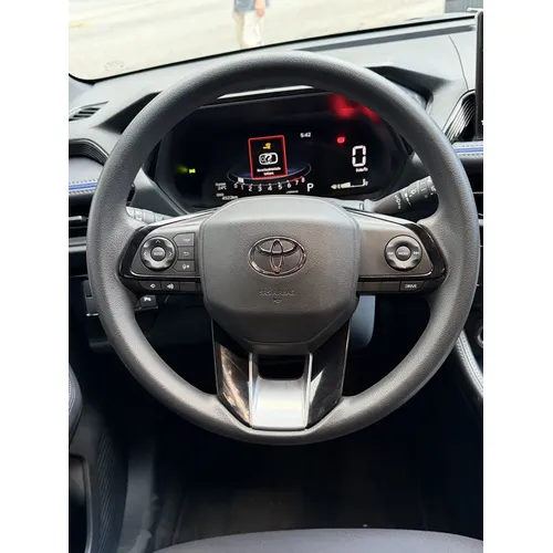 Toyota Yaris 2024 Verde Caracas