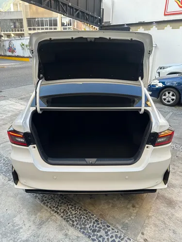 Toyota Yaris G 2024 Blanco Caracas