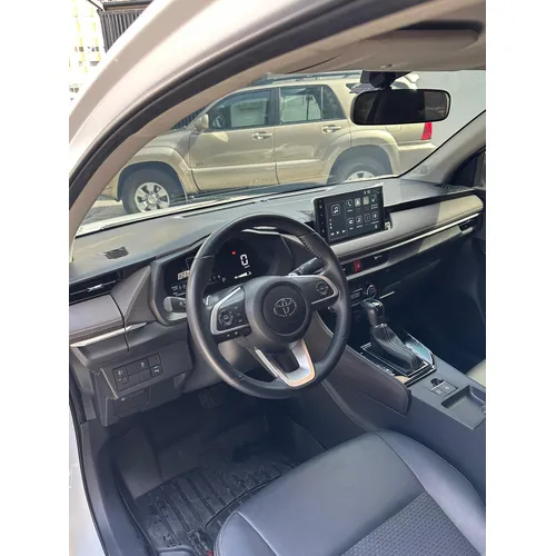 Toyota Yaris G 2024 Blanco Caracas