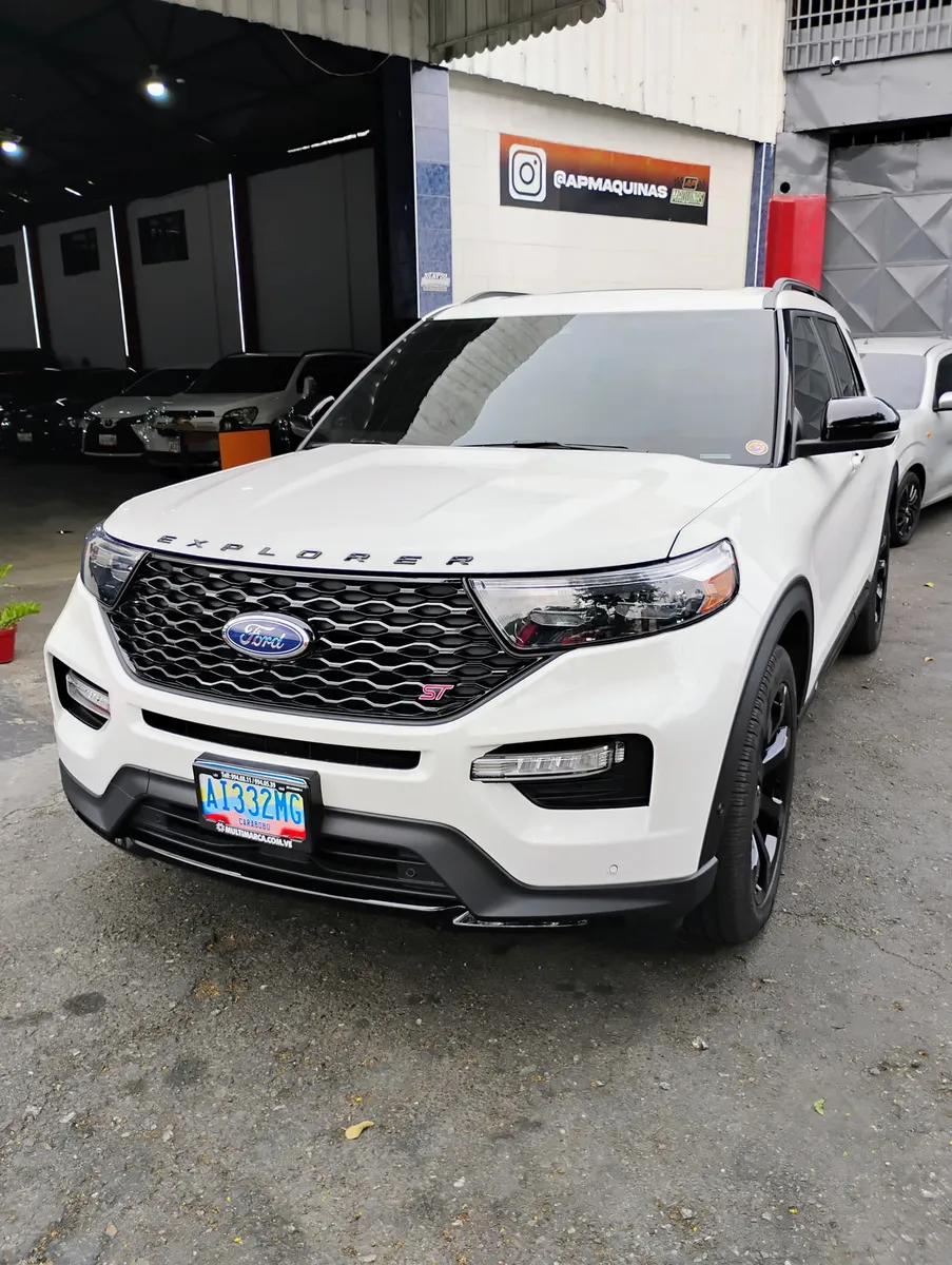 Ford Explorer ST 2023 Blanco Maracay
