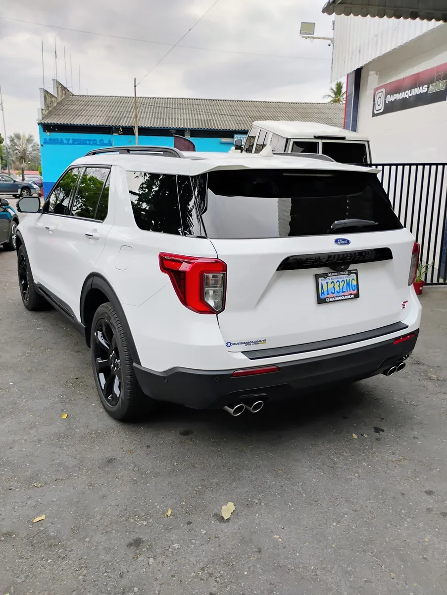 Ford Explorer ST 2023 Blanco Maracay