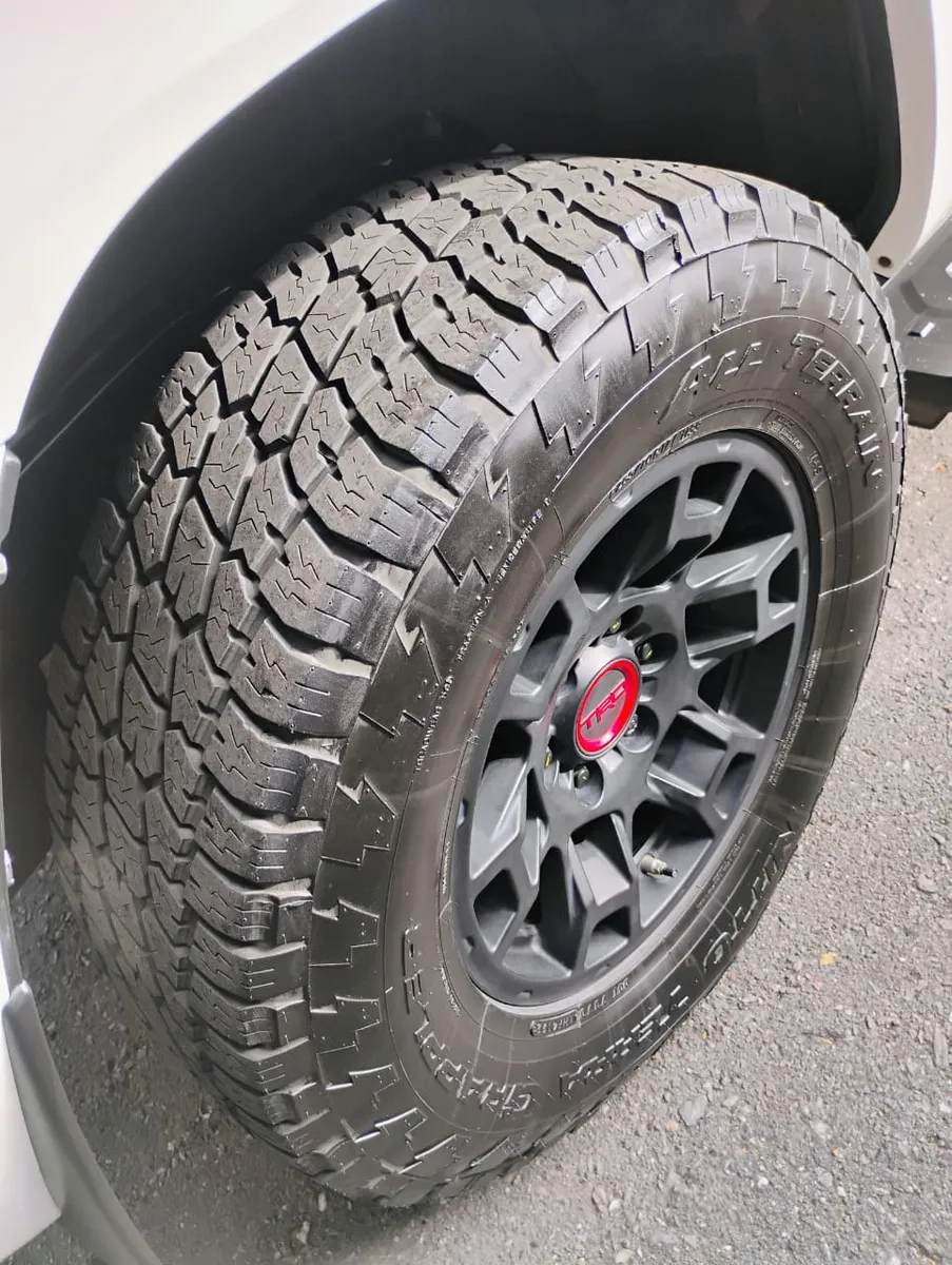 camioneta Toyota 4runnner Trd 2023 blanco10