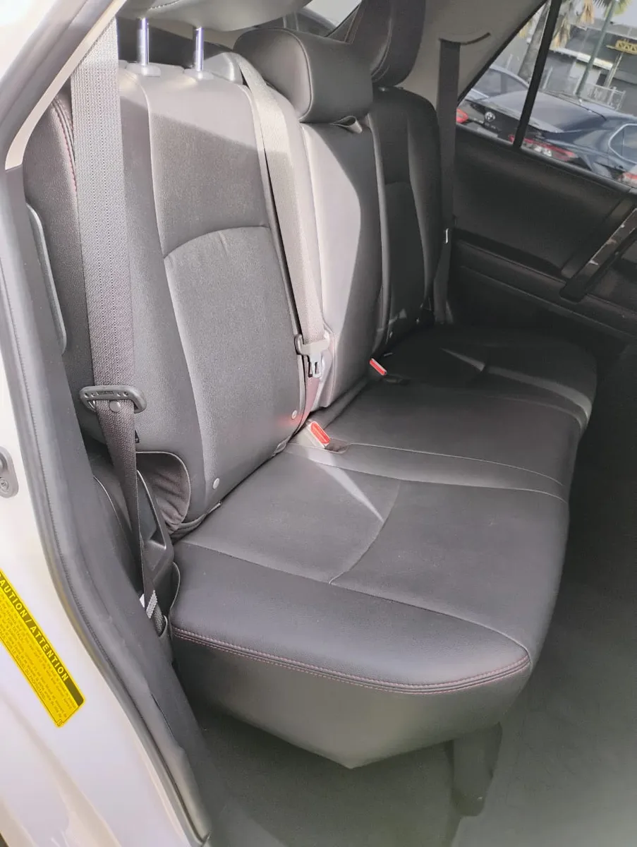 camioneta Toyota 4runnner Trd 2023 blanco5