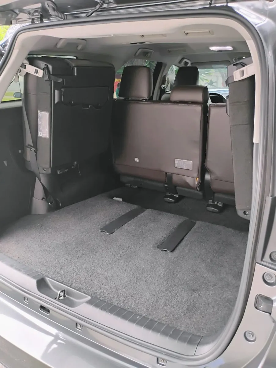 Toyota Fortuner TRD 2021 Gris Maracay