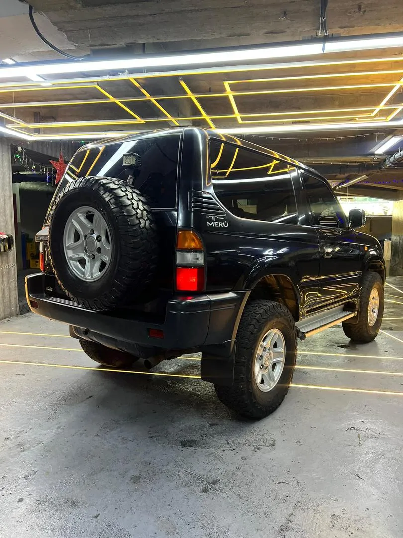 Toyota Meru 2009 Negro Caracas