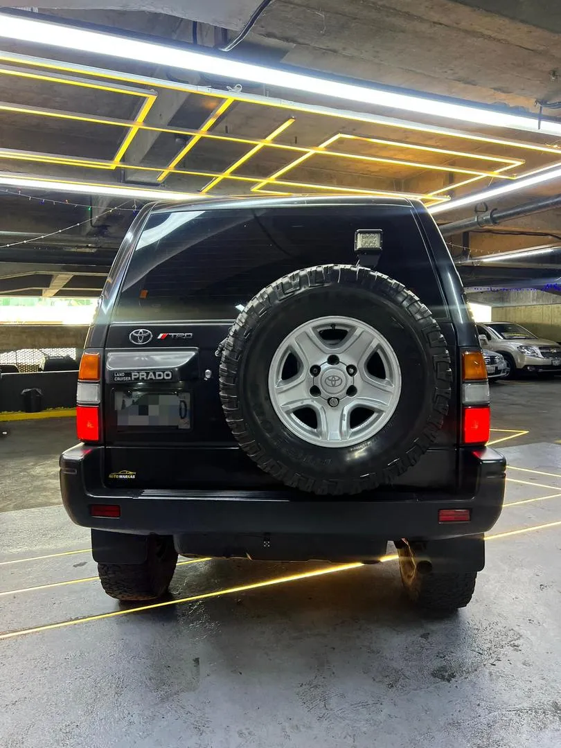 Toyota Meru 2009 Negro Caracas