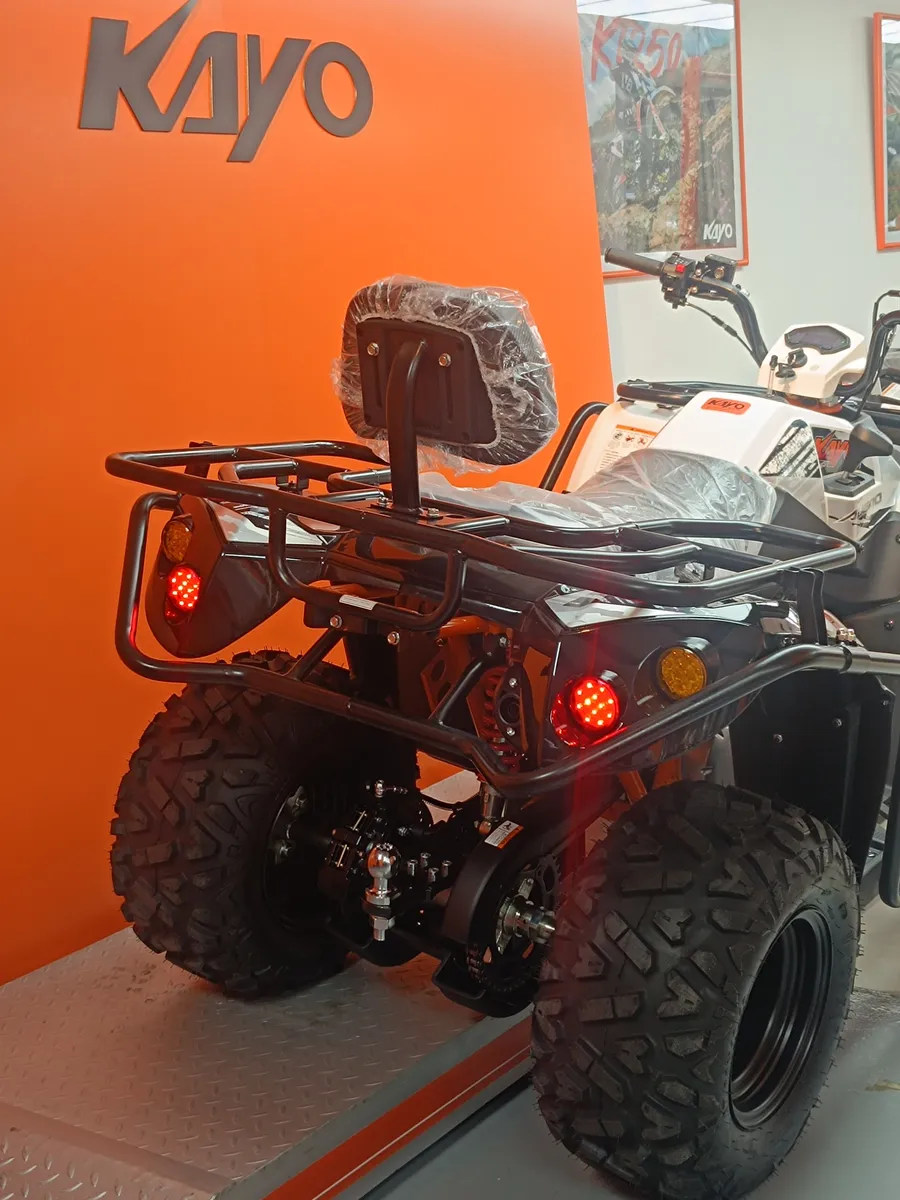 Kayo AU 200 2025 Blanco Caracas