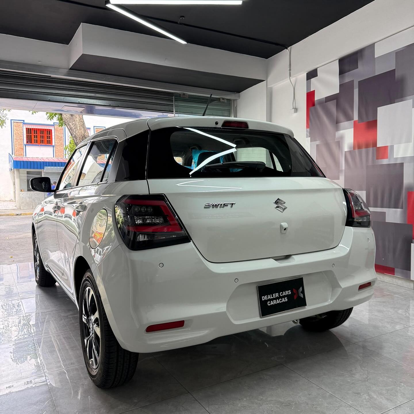 Suzuki 2025 Blanco Caracas