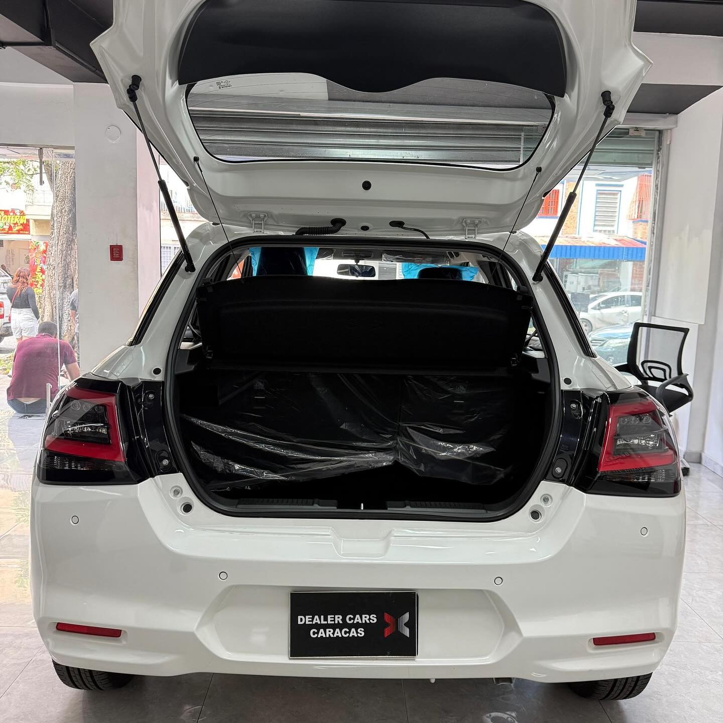 Suzuki 2025 Blanco Caracas