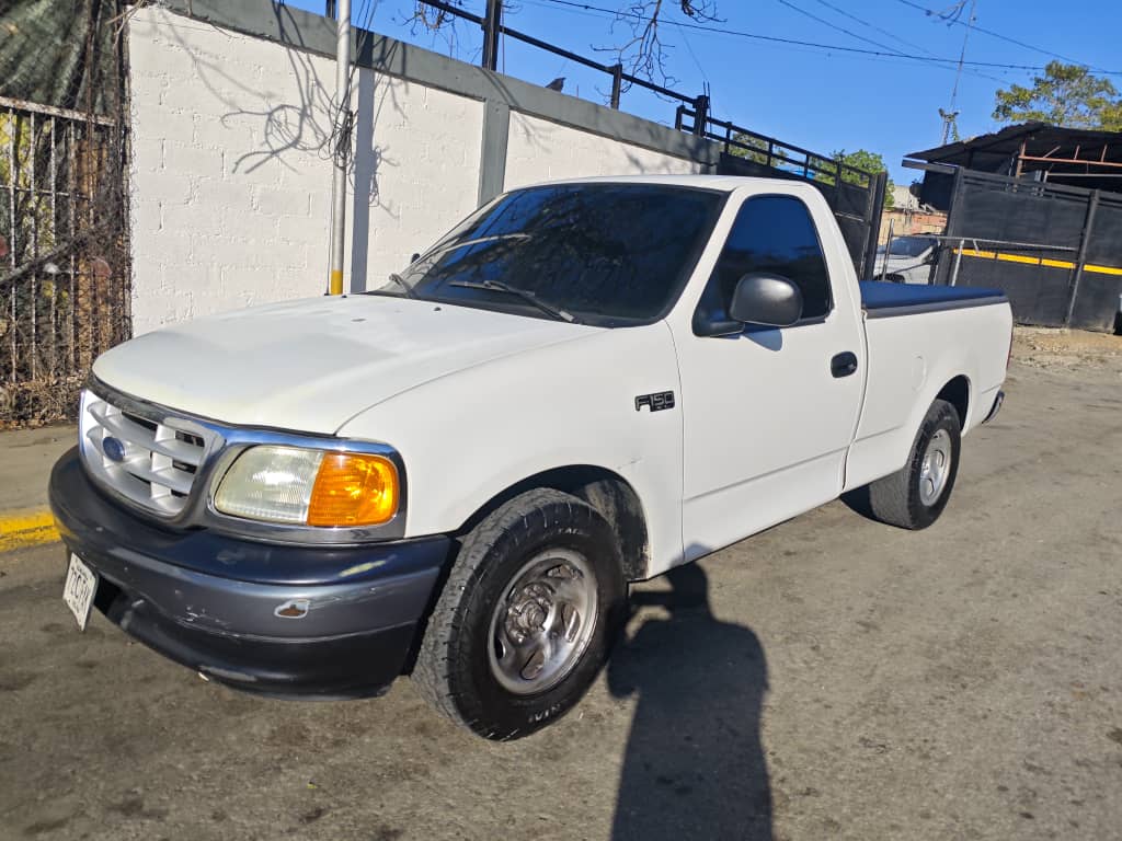 Ford F-150 2005 Blanco Caracas