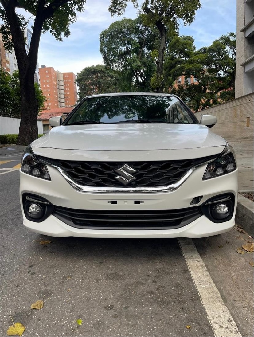 Suzuki Baleno 2025 Blanco Caracas