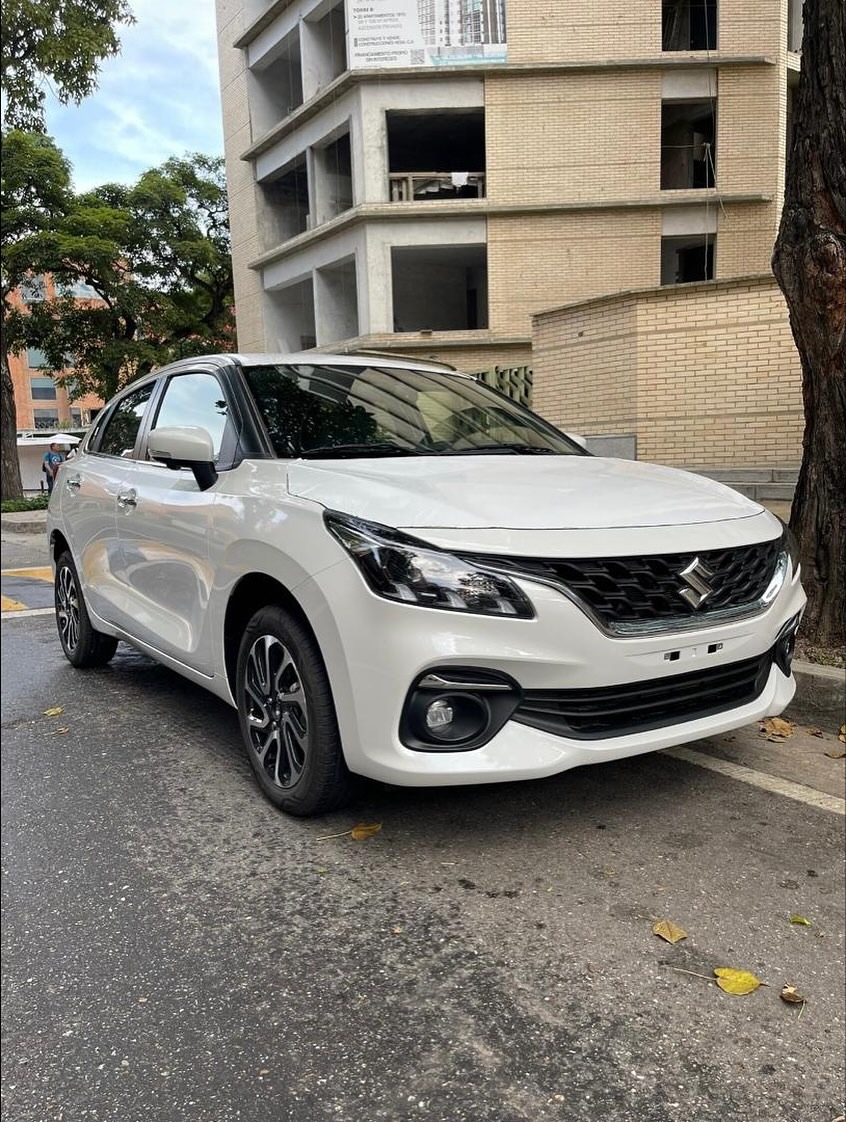 Suzuki Baleno 2025 Blanco Caracas
