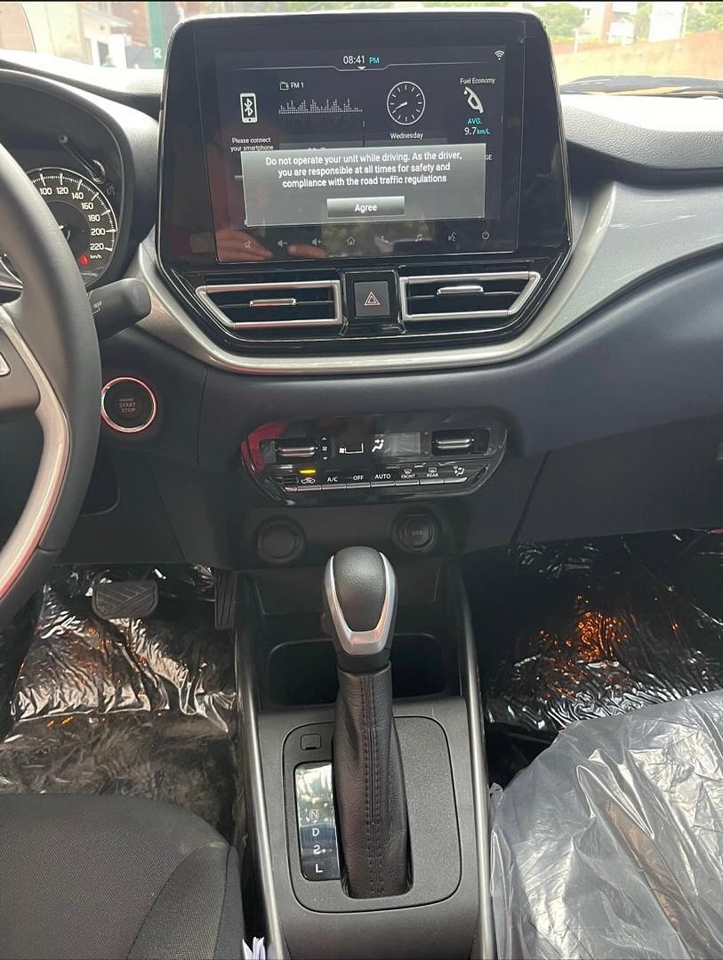 Suzuki Baleno 2025 Blanco Caracas