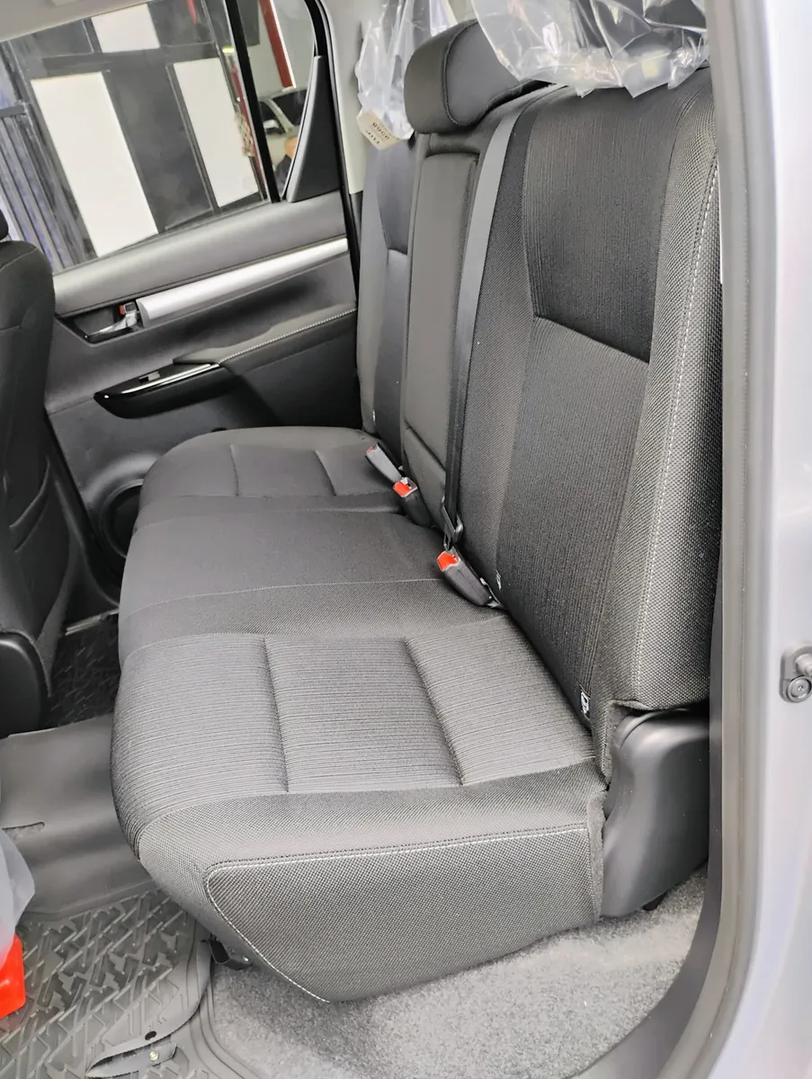 Toyota Hilux 2025 Gris Maracay