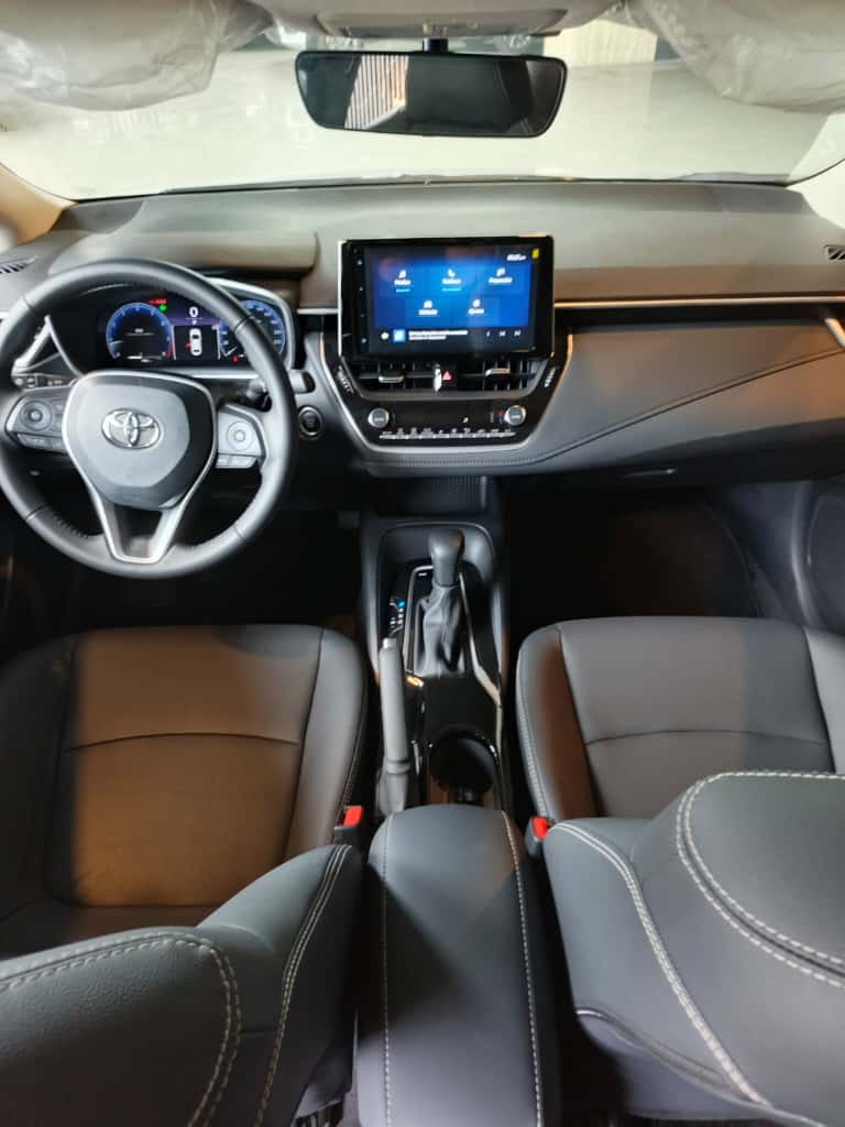 sedan 2024 TOYOTA COROLLA SEG blanco2