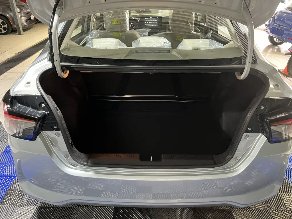 Suzuki Dzire 2025 Plateado Caracas