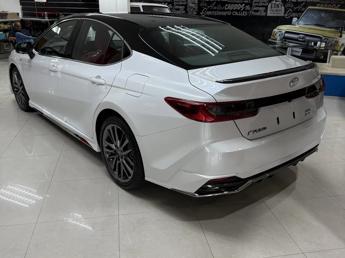 Toyota Camry SE 2025 Blanco Caracas