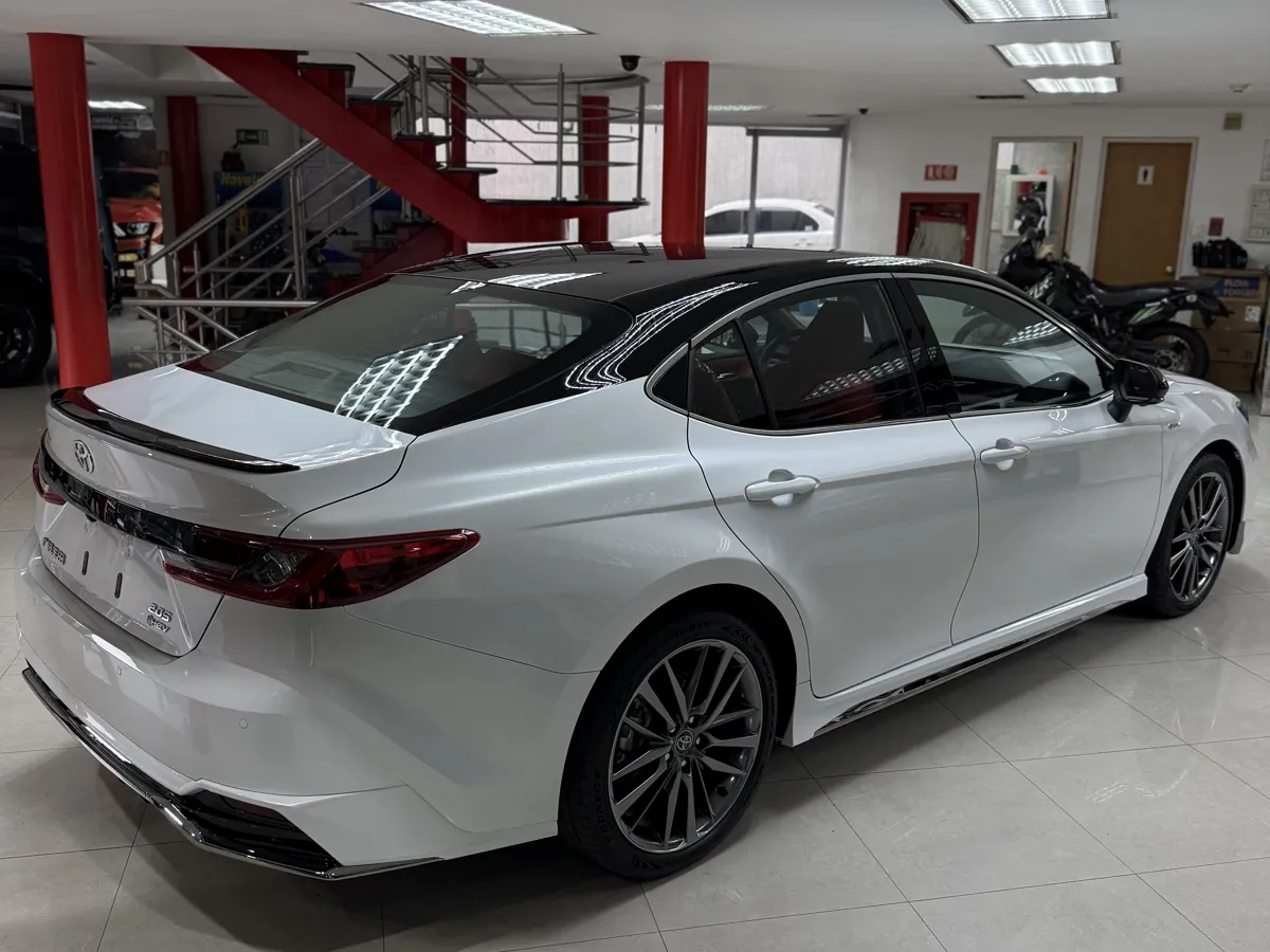 Toyota Camry SE 2025 Blanco Caracas