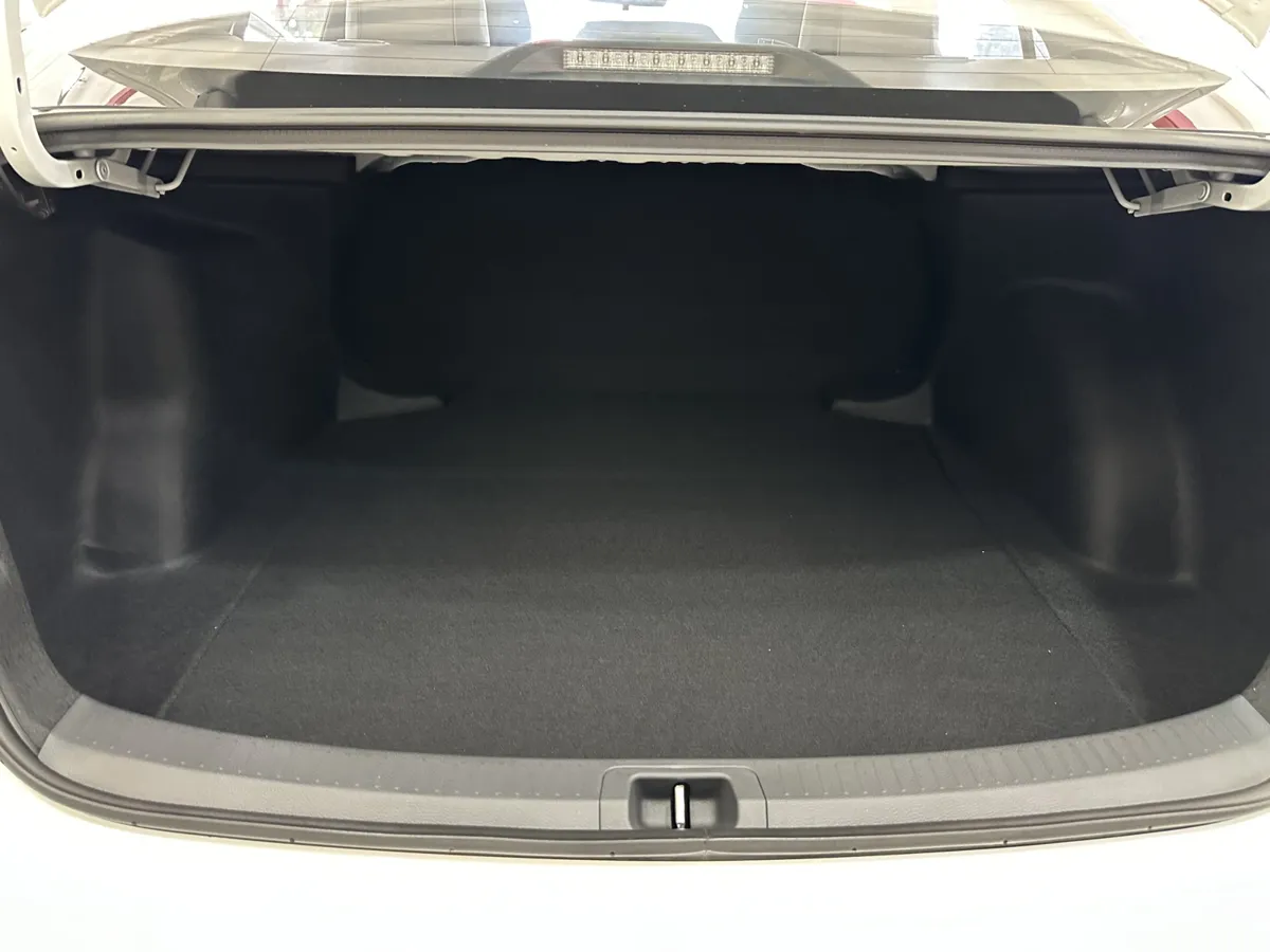 Toyota Corolla HEV 2025 Blanco Caracas