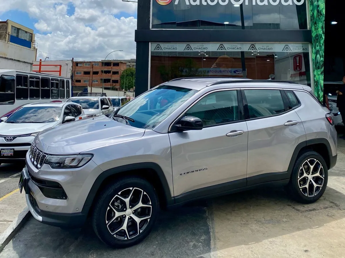 Jeep Compass 2025 Plateado Caracas