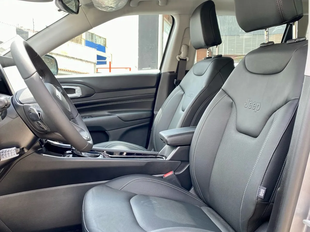 Jeep Compass 2025 Plateado Caracas