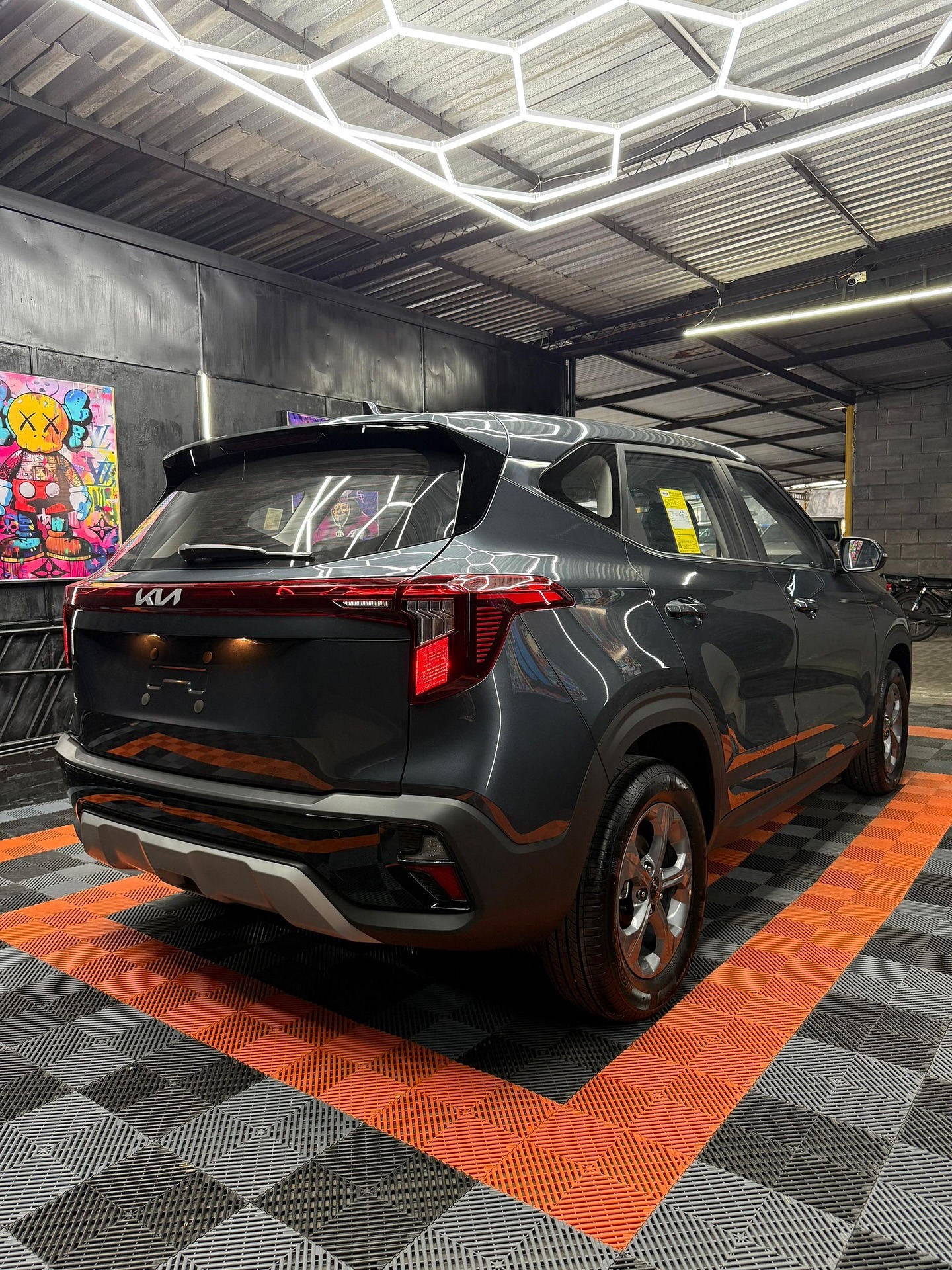 Kia Seltos 2025 Gris Valencia