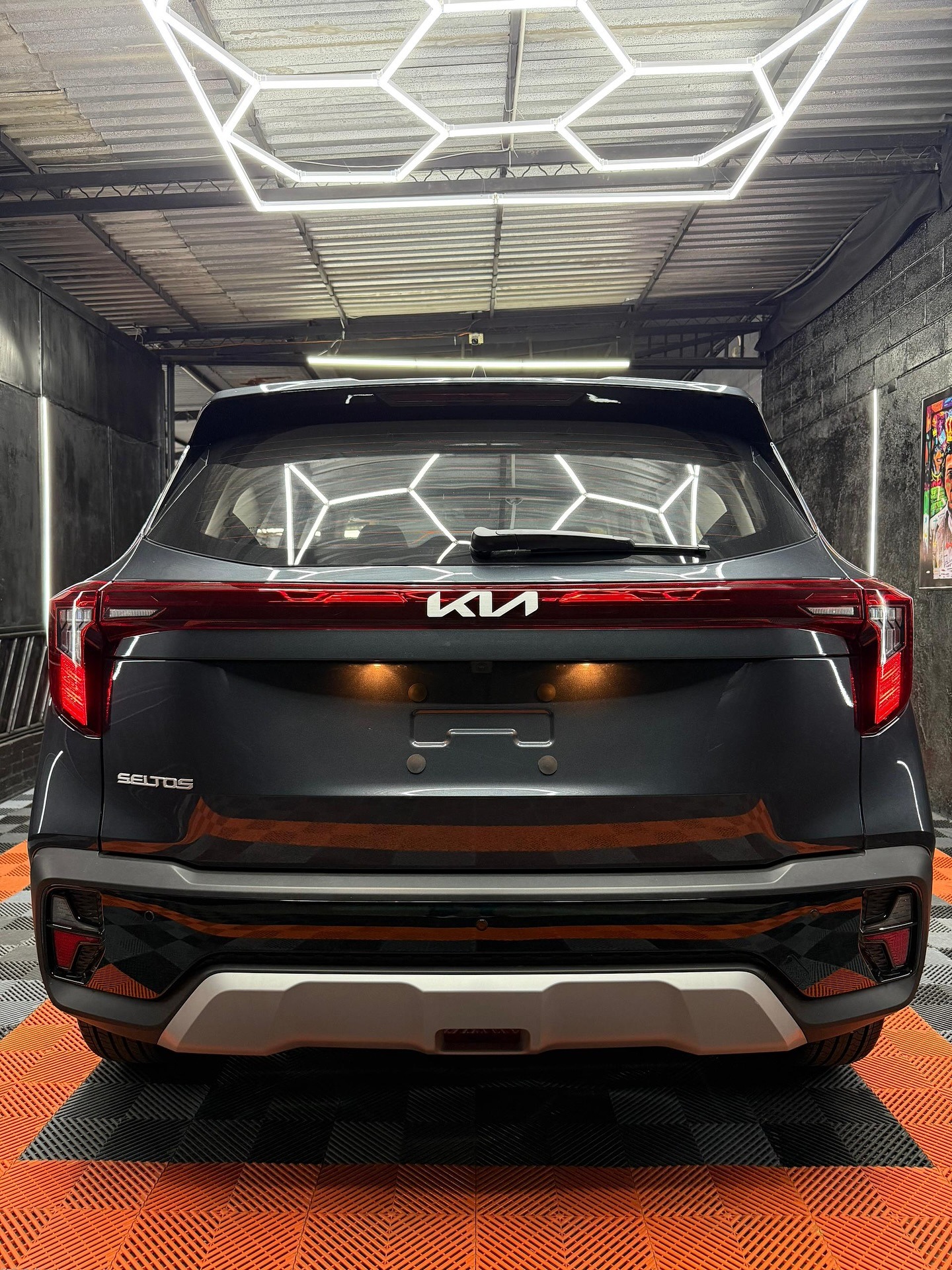 Kia Seltos 2025 Gris Valencia
