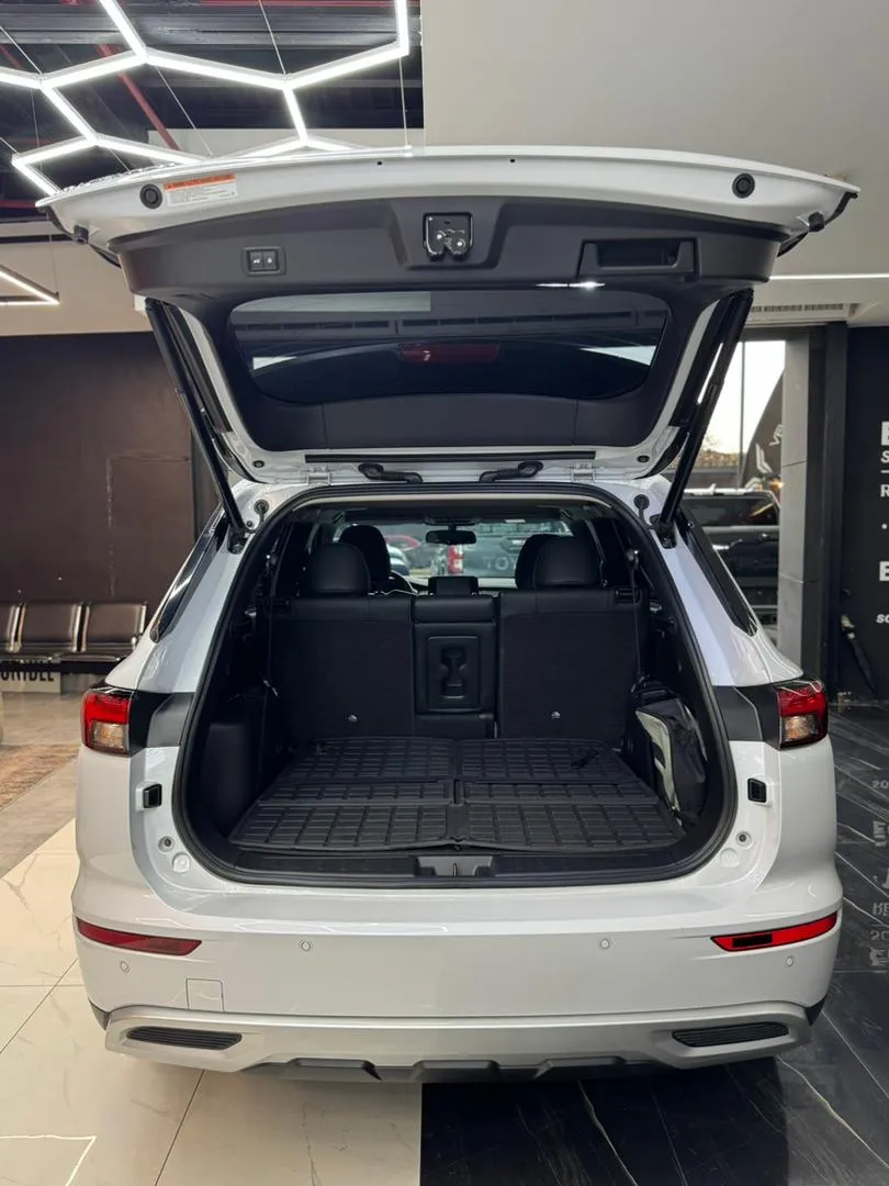 suv Mitsubishi Outlander 2025 blanco14