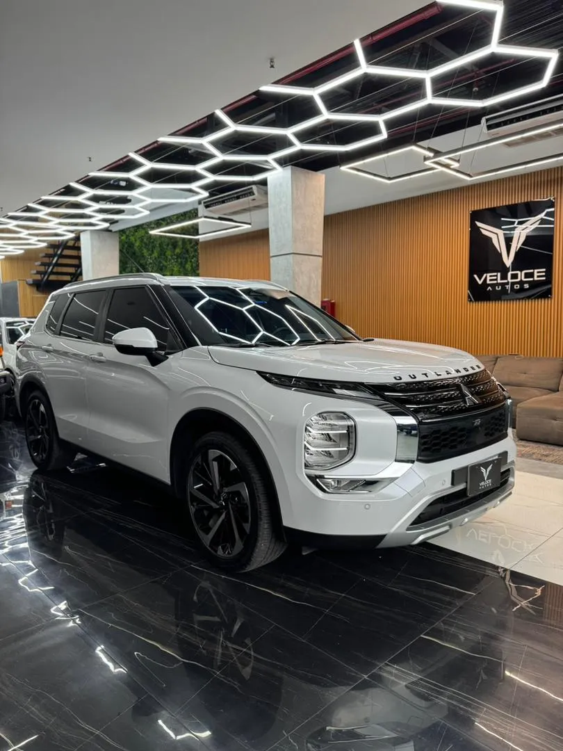 Mitsubishi Outlander 2025 Blanco Caracas
