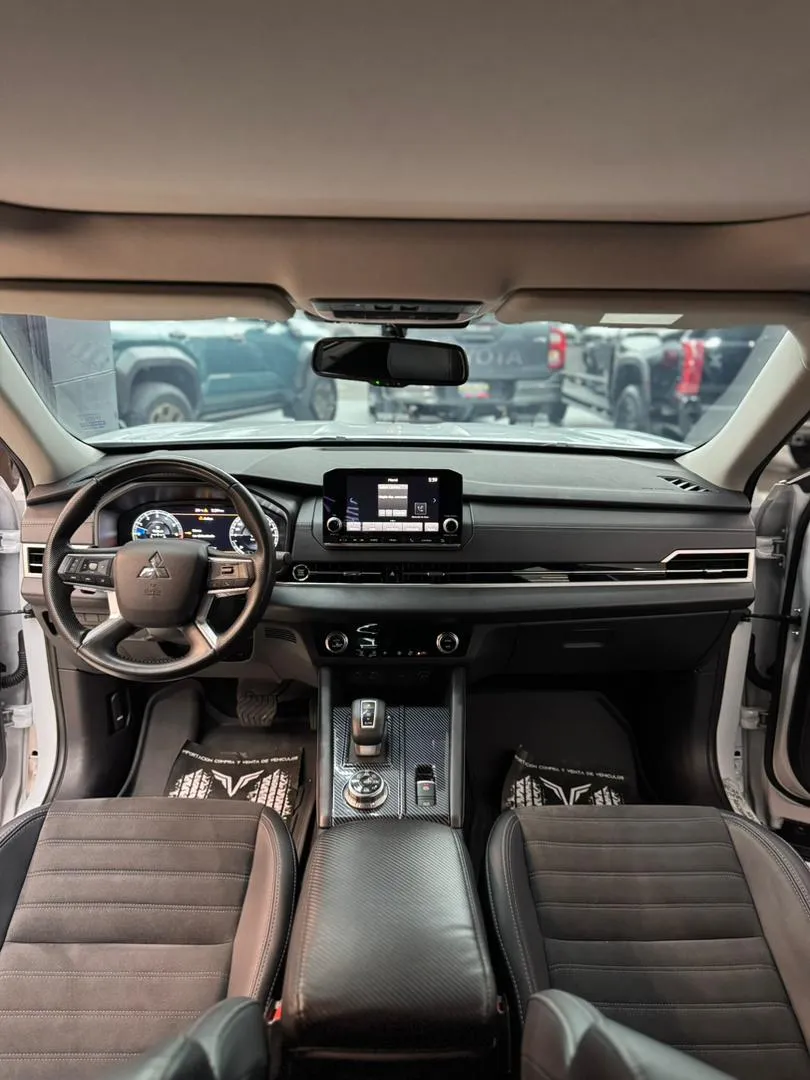 suv Mitsubishi Outlander 2025 blanco8