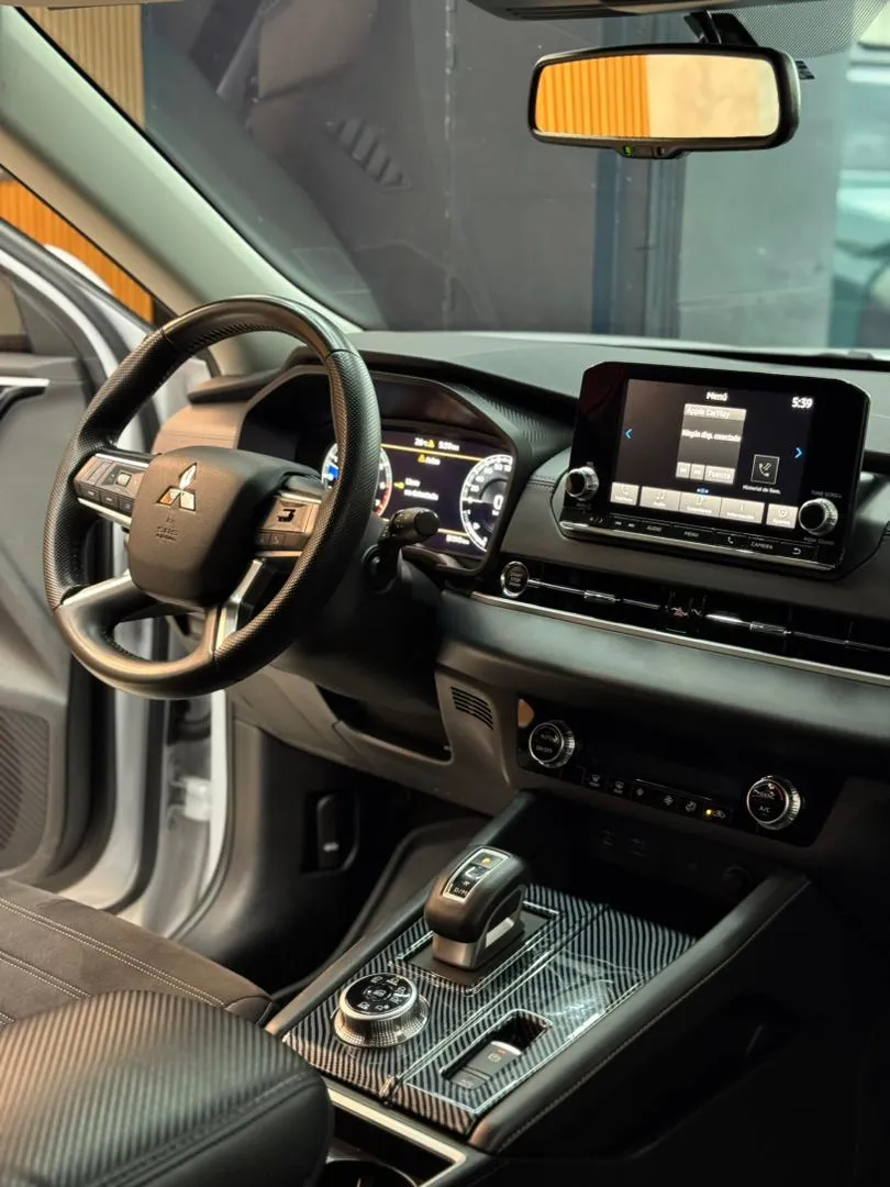 suv Mitsubishi Outlander 2025 blanco9