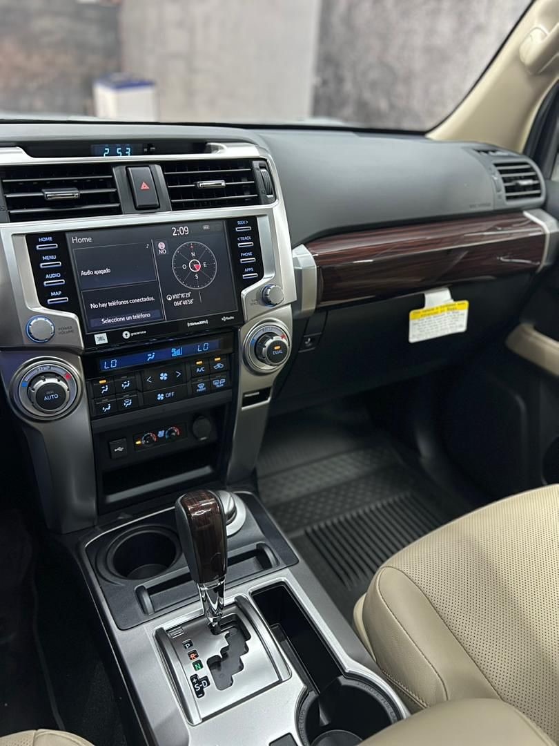 suv Toyota 4Runner Limited 2023 blanco11