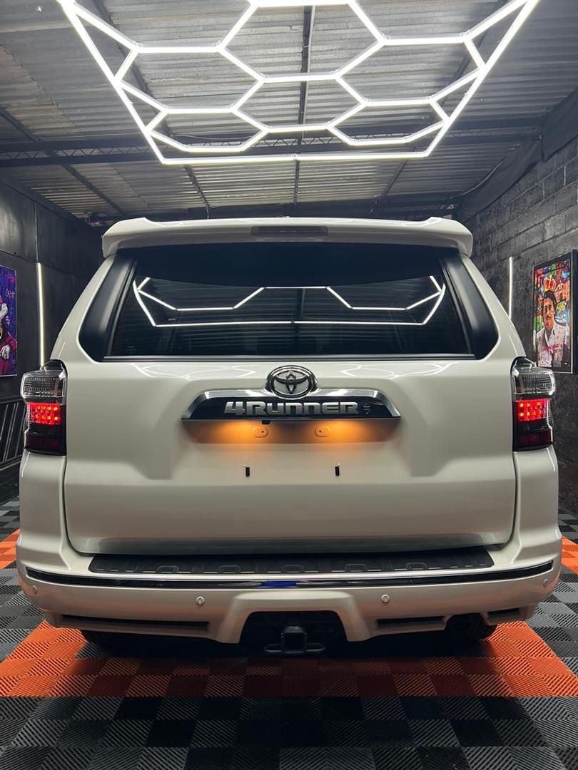 Toyota 4Runner Limited 2023 Blanco Caracas