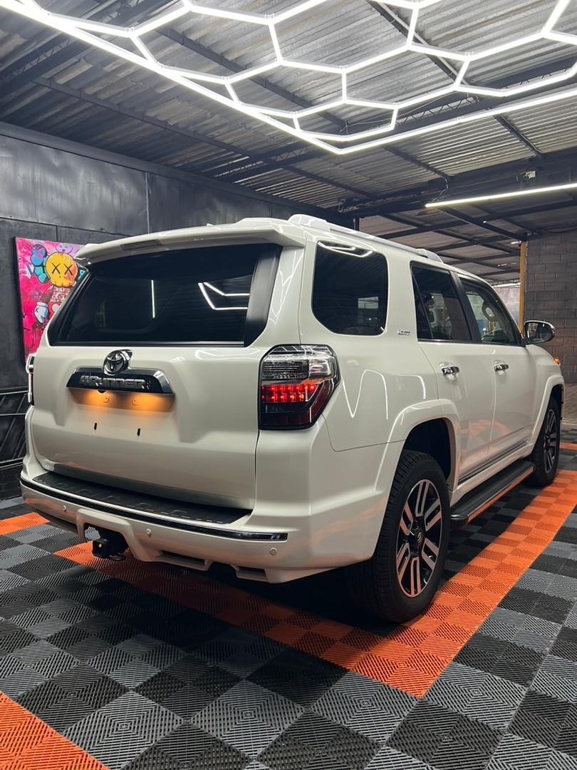 Toyota 4Runner Limited 2023 Blanco Caracas