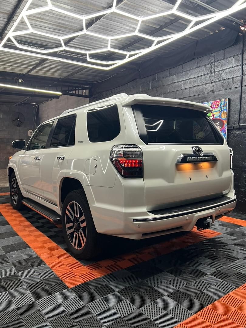 Toyota 4Runner Limited 2023 Blanco Caracas