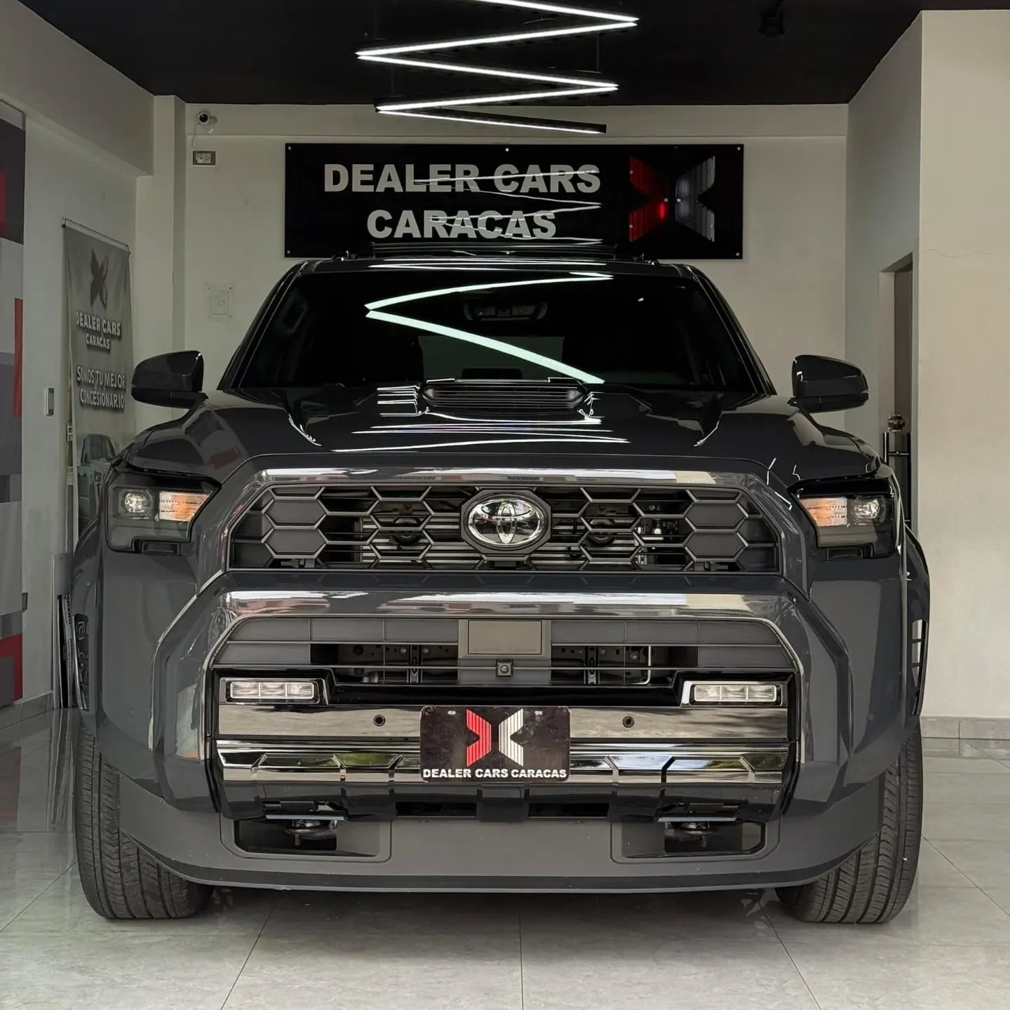 Toyota 4Runner SR5 2025 Gris Caracas