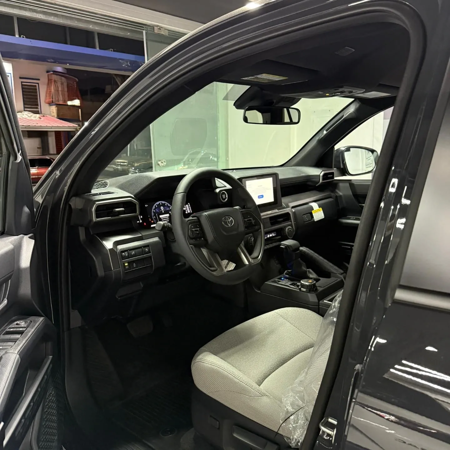 suv Toyota 4Runner SR5 2025 gris5