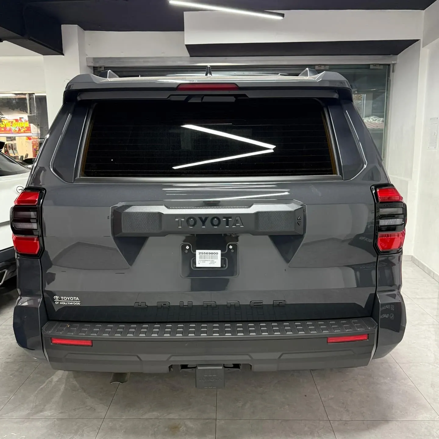 Toyota 4Runner SR5 2025 Gris Caracas