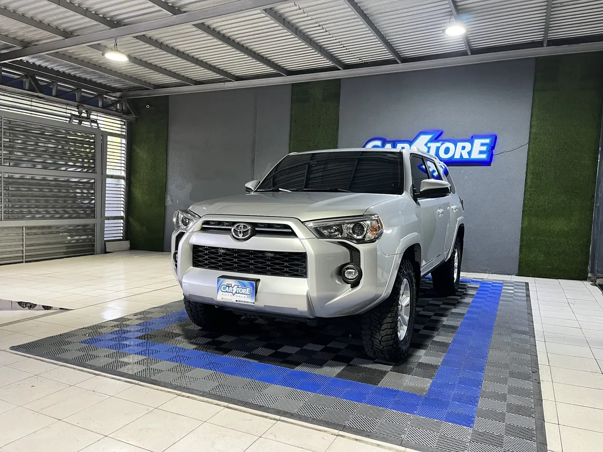 Toyota 4Runner SR5 2024 Plateado Caracas