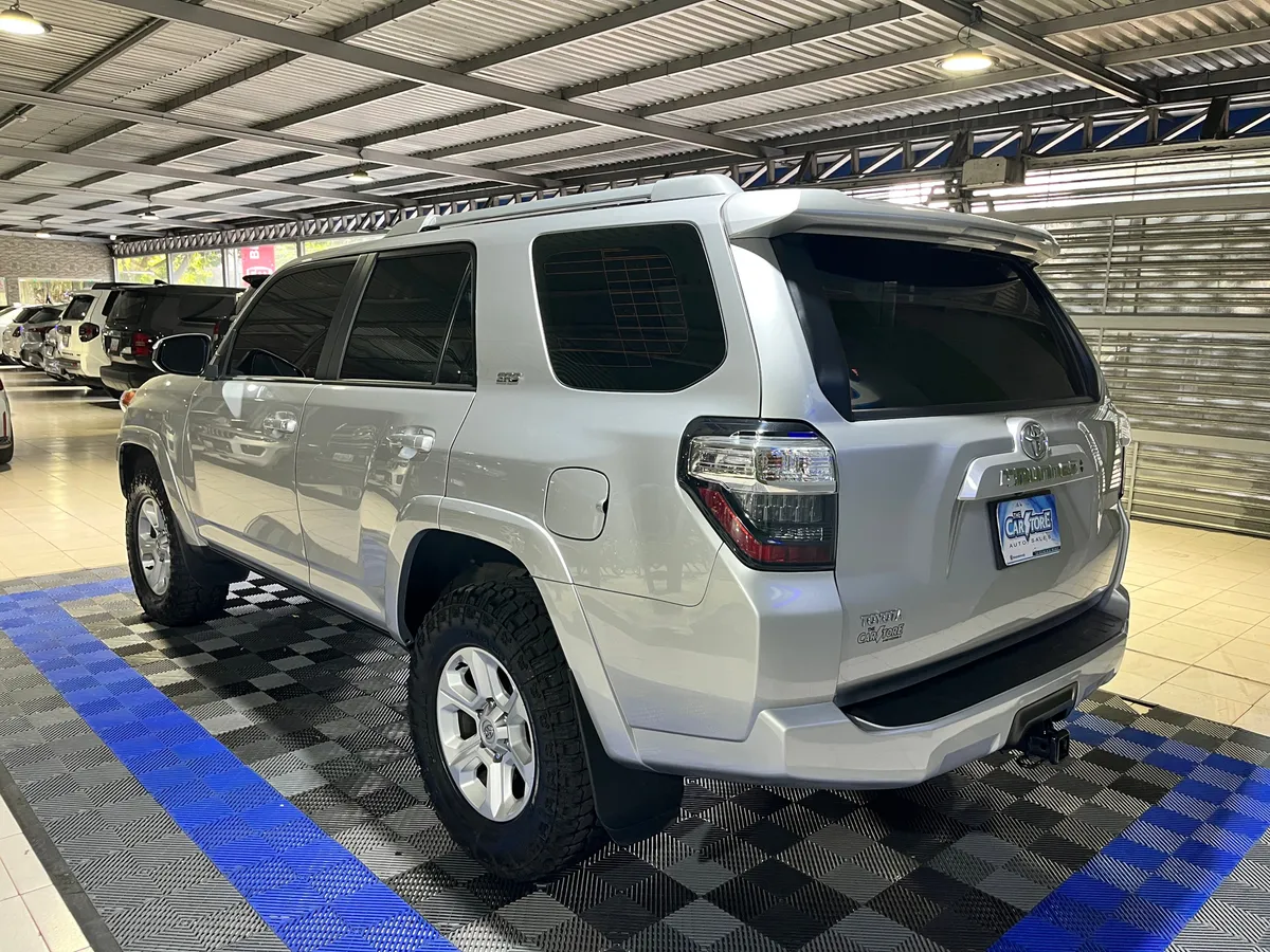 Toyota 4Runner SR5 2024 Plateado Caracas